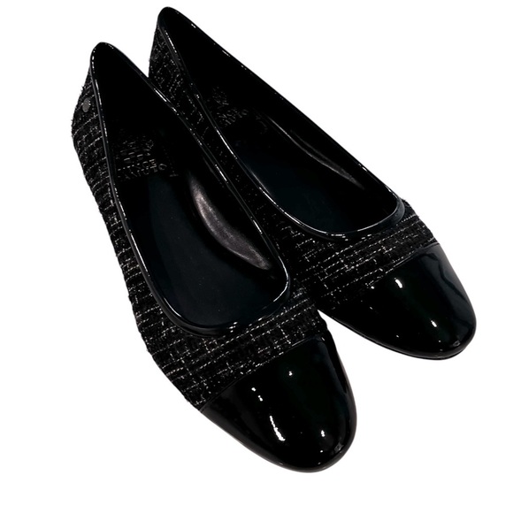 VINCE CAMUTO NWOB Tweed & Patent Leather Minndy Flats Size 10 - Picture 1 of 11